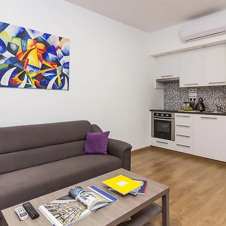 Best Location 2 Bedroom At Ermou Square Larnaca